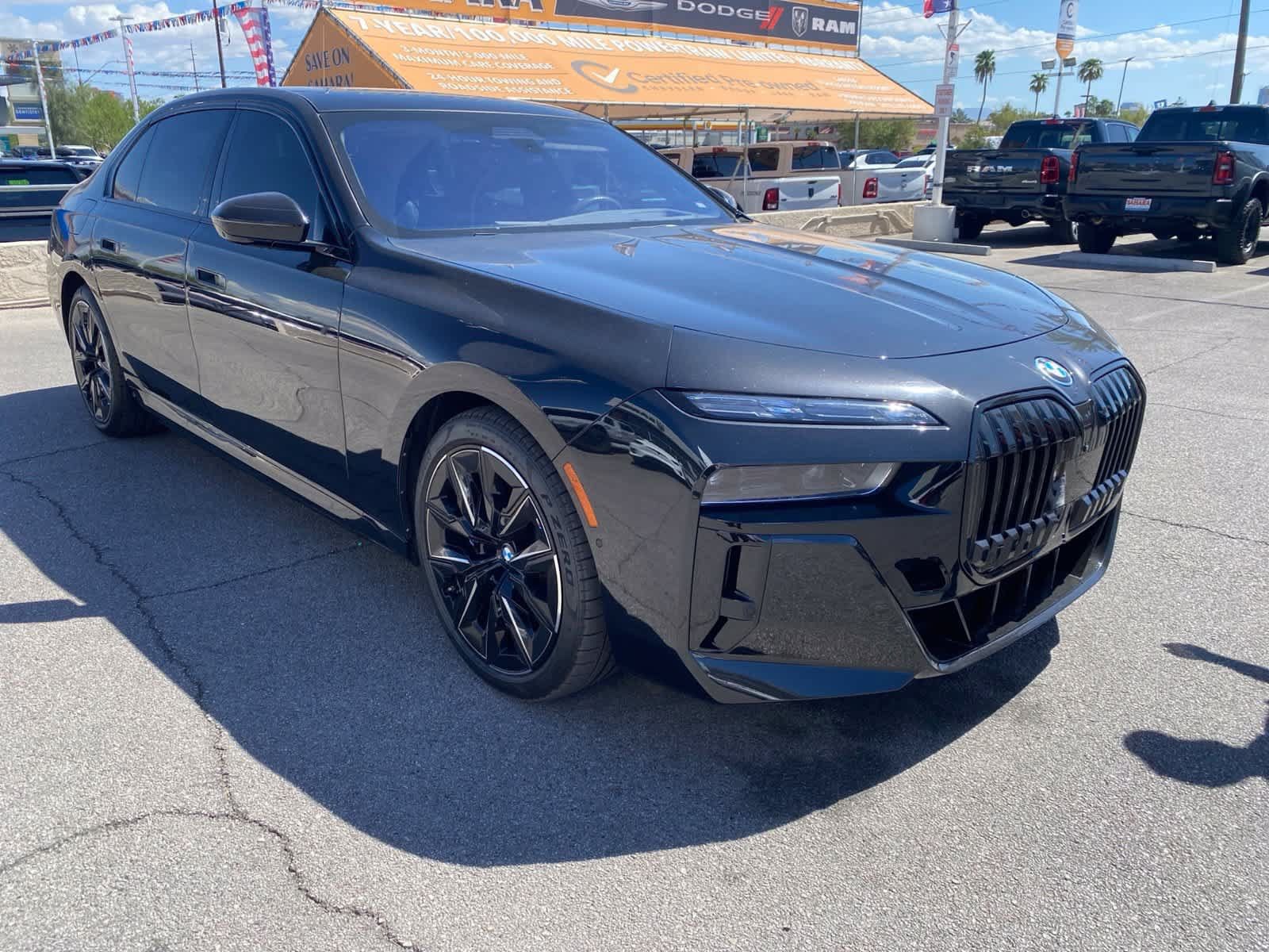 Used 2023 BMW i7 xDrive60 w/ Executive Package 2 AWD/4WD image 4