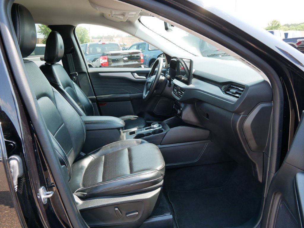 Certified 2024 Ford Escape Platinum AWD/4WD image 13