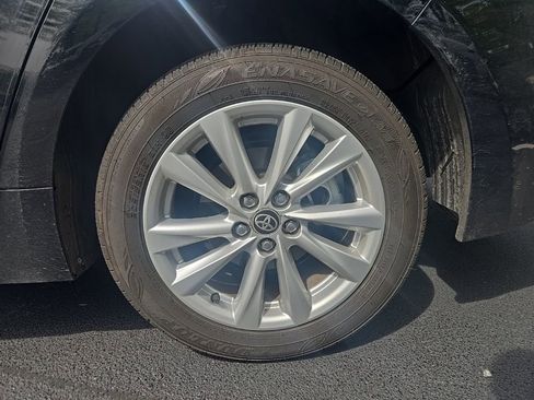 Used 2024 Toyota Corolla LE w/ LE Convenience Package image 5