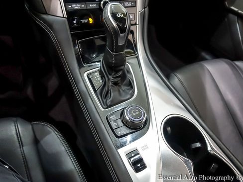 Used 2017 INFINITI Q60 3.0t w/ Premium Plus Package 3.0T image 23