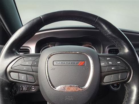 Used 2020 Dodge Charger SXT image 13