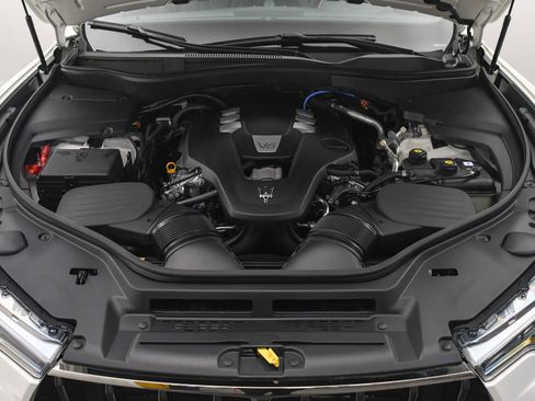 New 2024 Maserati Levante GT Ultima image 29