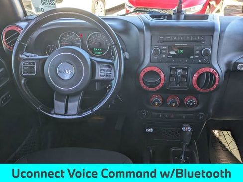 Used 2017 Jeep Wrangler Unlimited Rubicon w/ Connectivity Group image 23