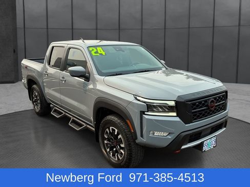 Used 2024 Nissan Frontier PRO-4X w/ Technology Package AWD/4WD image 3