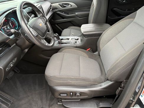 Used 2018 Chevrolet Traverse LT image 29