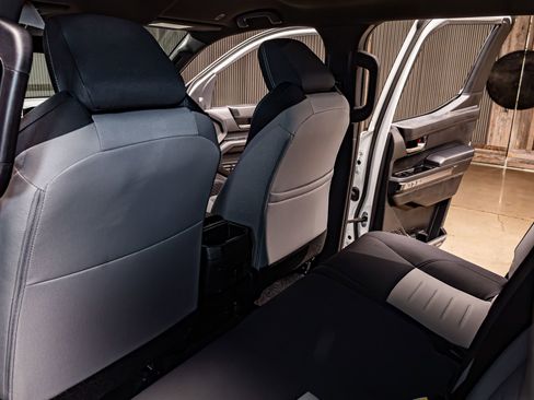 Used 2025 Toyota Tacoma TRD Off-Road image 24