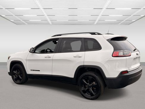 Used 2019 Jeep Cherokee Latitude Plus FWD image 3