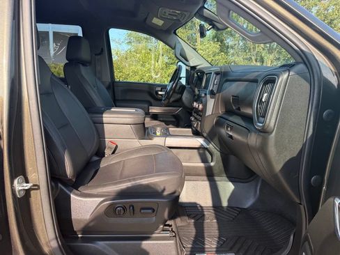 Used 2022 Chevrolet Silverado 2500 LTZ w/ LTZ Plus Package AWD/4WD image 26