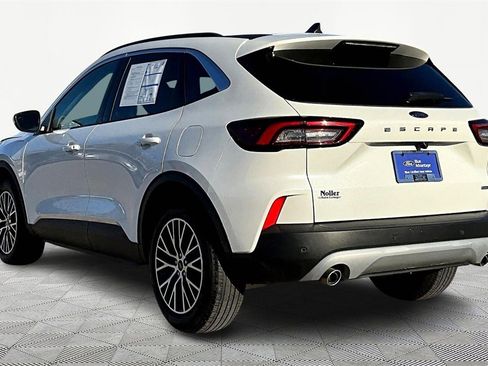 Used 2023 Ford Escape SE image 13