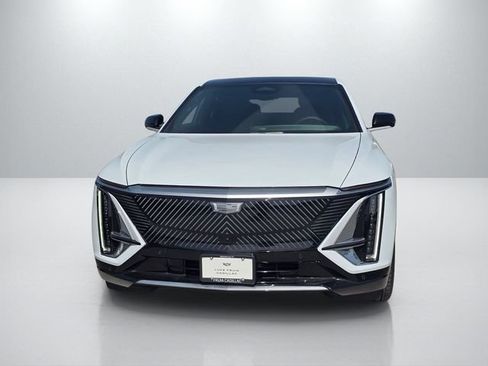 New 2026 Cadillac Lyriq Luxury RWD image 2