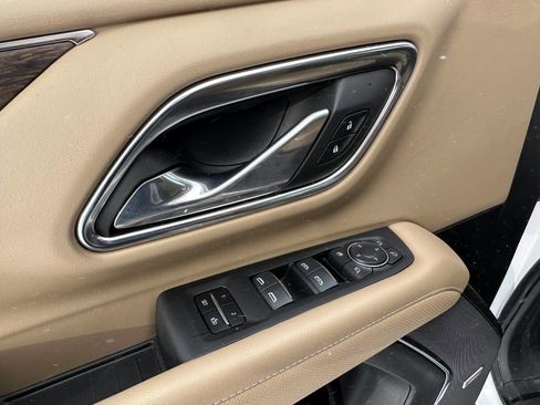 Used 2024 Chevrolet Tahoe Premier image 17