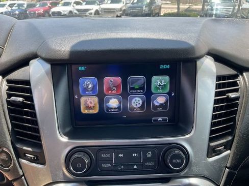 Used 2018 Chevrolet Suburban Premier AWD/4WD image 27