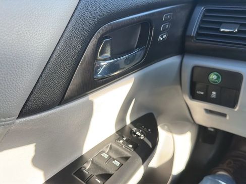 Used 2015 Honda Accord Touring image 20