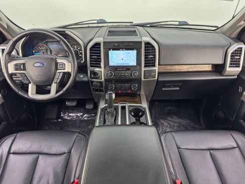 Used 2019 Ford F150 Lariat image 11