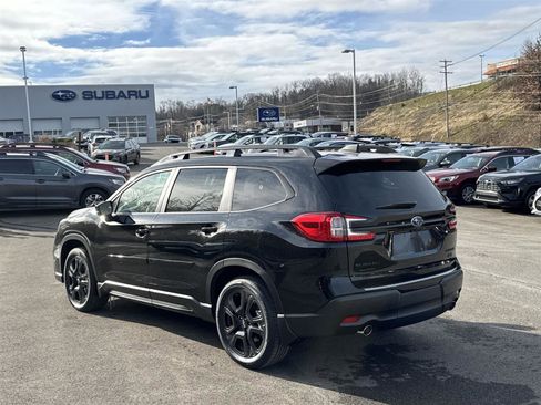 Used 2025 Subaru Ascent Bronze Edition image 4