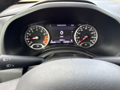 Certified 2020 Jeep Renegade Limited w/ Safety and Security Group AWD/4WD image 19