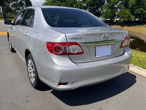 Used 2013 Toyota Corolla LE image 11