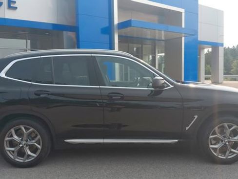 Used 2024 BMW X3 xDrive30i AWD/4WD image 3