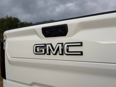 Used 2026 GMC Sierra 2500 AT4X AWD/4WD image 15