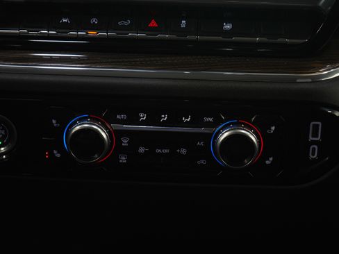 Used 2024 GMC Sierra 1500 Elevation image 19