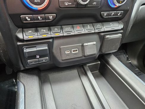 Used 2020 GMC Sierra 1500 AT4 w/ Technology Package AWD/4WD image 29