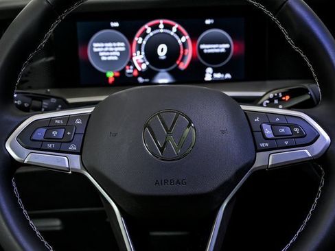 New 2026 Volkswagen Tiguan SE image 12