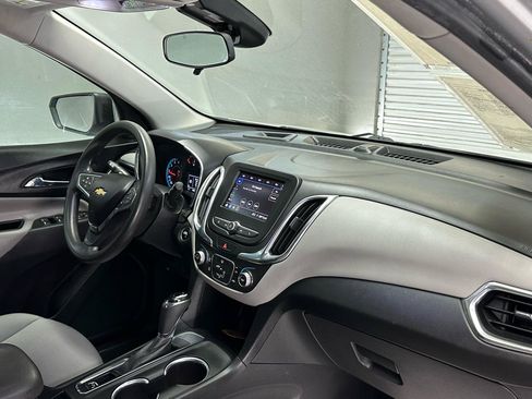 Used 2020 Chevrolet Equinox LS w/ LS Convenience Package FWD image 10