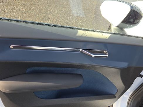 New 2026 Volvo EX30 Plus w/ Protection Package Premier image 3