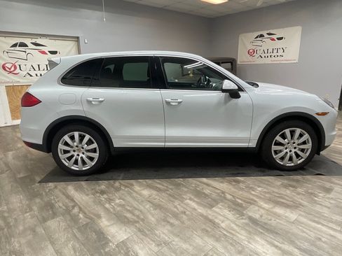 Used 2014 Porsche Cayenne AWD/4WD image 10