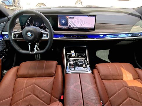 Certified 2023 BMW 760i xDrive w/ Luxury Rear Seating Package image 16