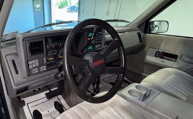 Used 1993 Chevrolet Suburban 4WD image 19