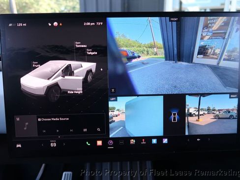 Used 2024 Tesla Cybertruck AWD Crew Cab image 40