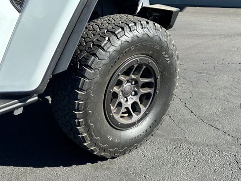 Used 2023 Jeep Wrangler Unlimited Rubicon w/ Xtreme 35 Tire Package AWD/4WD image 17