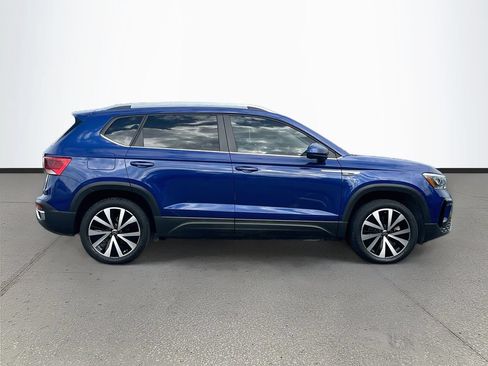 Used 2024 Volkswagen Taos SE FWD image 8