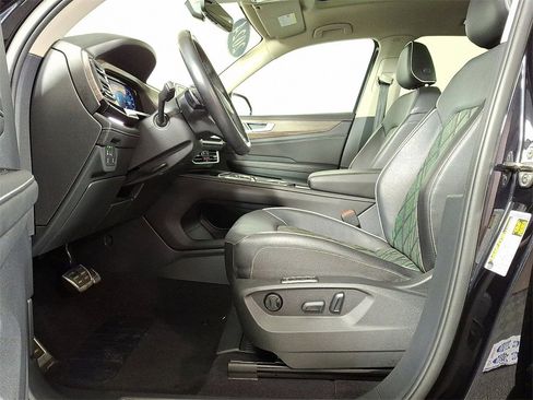 Used 2024 Volkswagen Atlas SEL Premium R-Line image 17