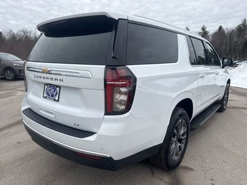 Used 2022 Chevrolet Suburban LT w/ LT Signature Plus Package image 6