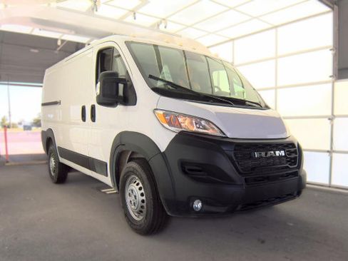 Used 2025 RAM ProMaster 1500 w/ Convenience Group FWD image 1