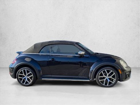 Used 2018 Volkswagen Beetle 2.0T Dune image 4