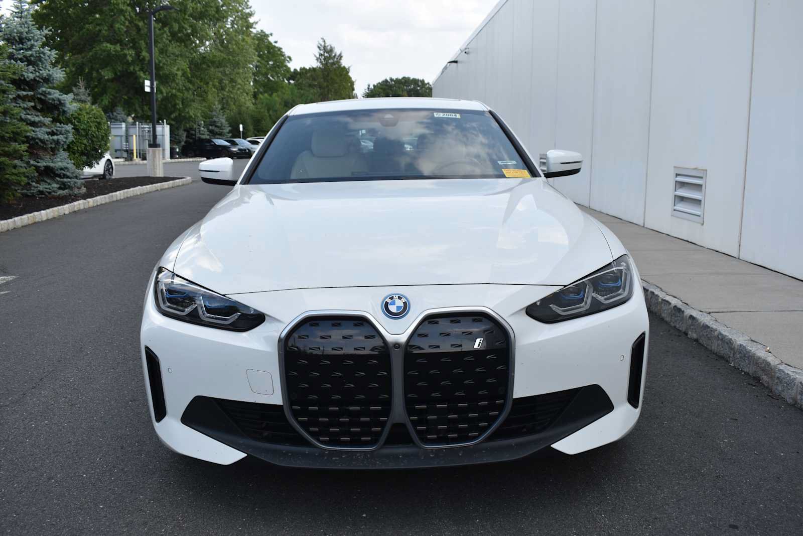 Used 2024 BMW i4 eDrive35 w/ Premium Package RWD image 2