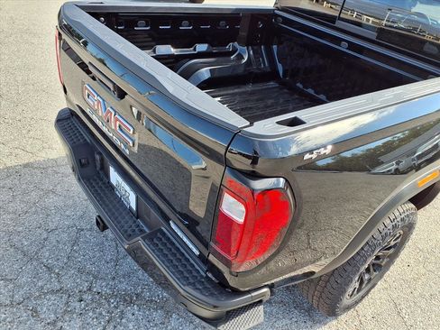 New 2026 GMC Canyon Elevation w/ Convenience Package image 18