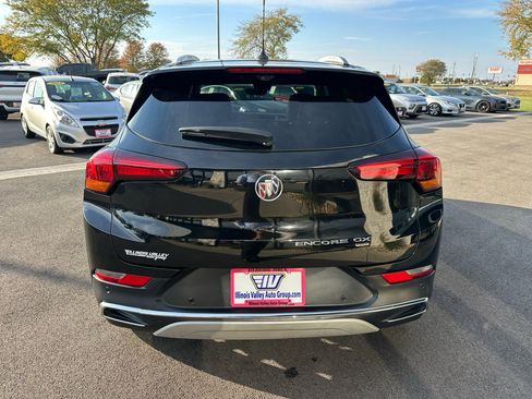 Used 2020 Buick Encore GX Essence w/ Experience Buick Package image 6