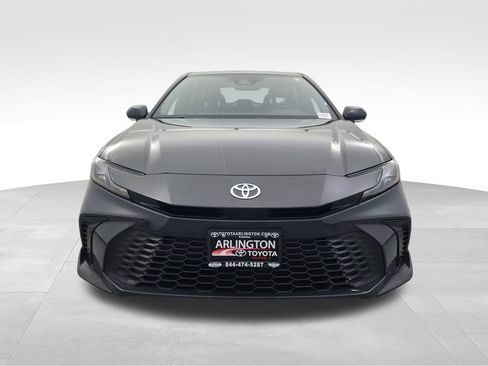 Used 2025 Toyota Camry SE image 9