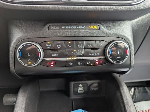 Used 2025 Ford Escape ST-Line Select image 27