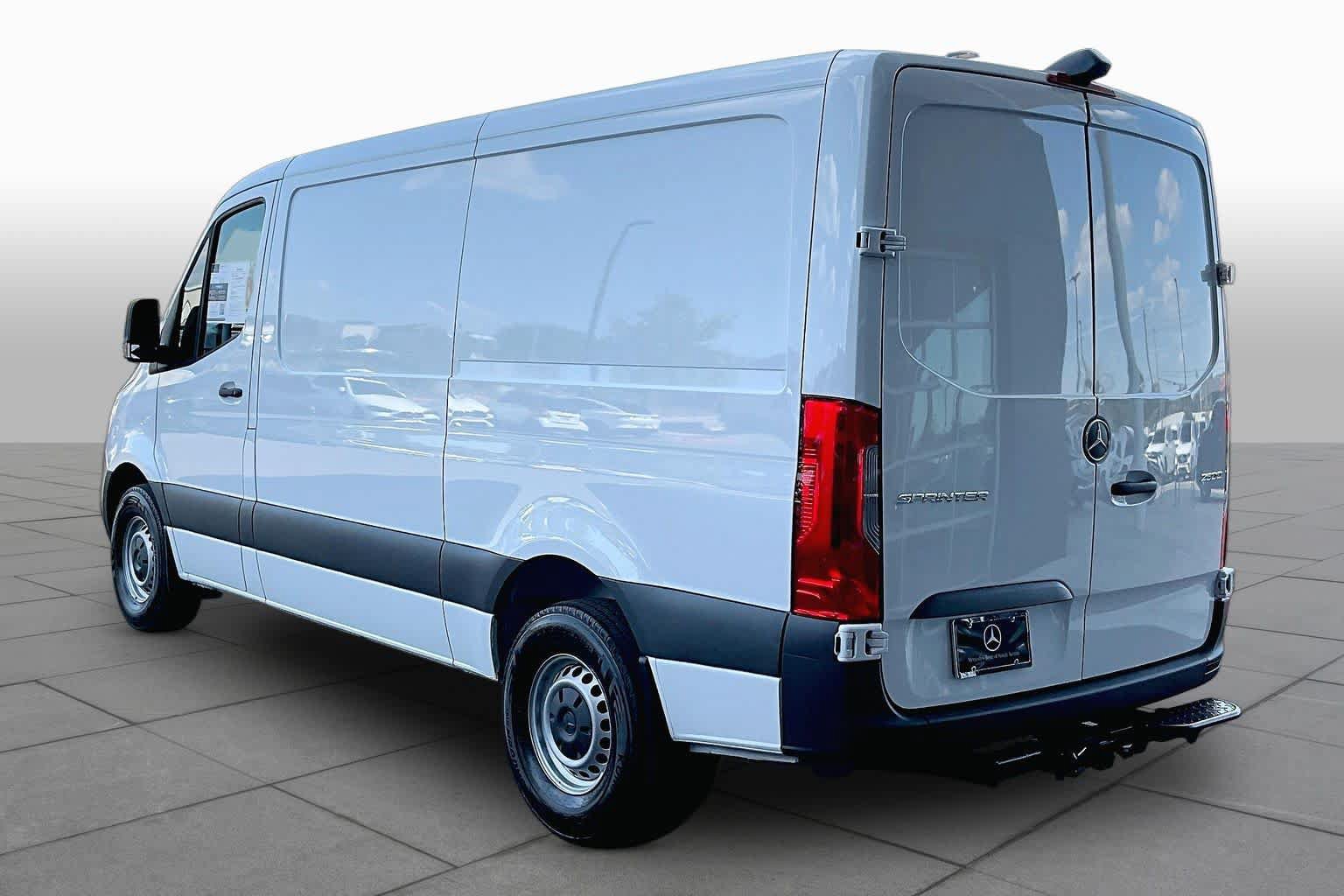 Used 2026 Mercedes-Benz Sprinter 2500 image 12