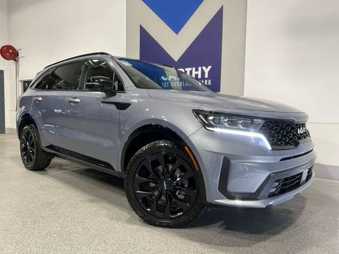 Used 2022 Kia Sorento SX AWD/4WD image 2