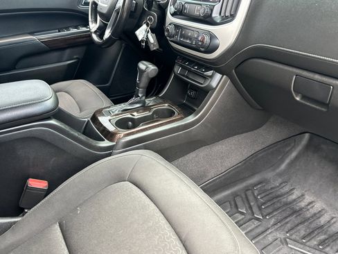 Used 2020 GMC Canyon SLE w/ Elevation Edition image 16