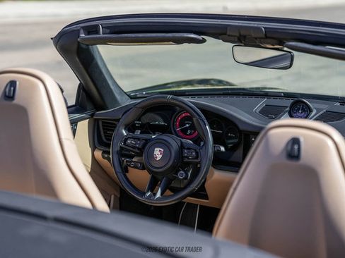 Used 2024 Porsche 911 Cabriolet image 27