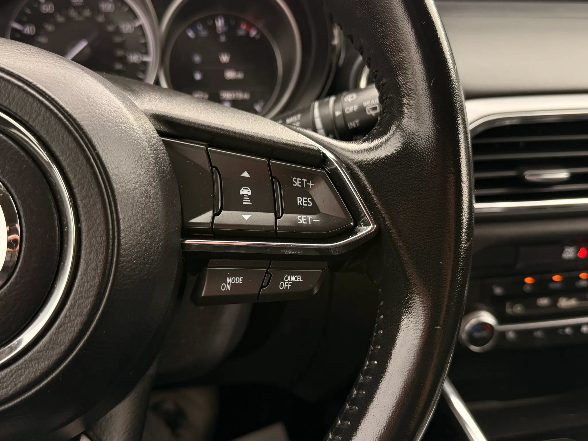 Used 2023 MAZDA CX-9 Touring Plus AWD/4WD image 25
