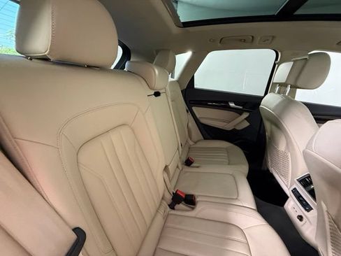 Used 2019 Audi Q5 2.0T Premium Plus w/ Premium Plus Package AWD/4WD image 39