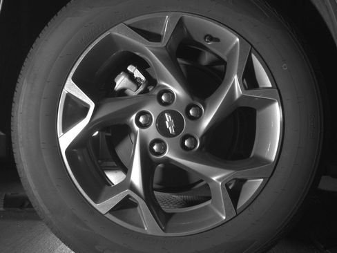 Used 2025 Chevrolet Trax LT w/ LT Convenience Package image 15